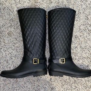 Rain boots